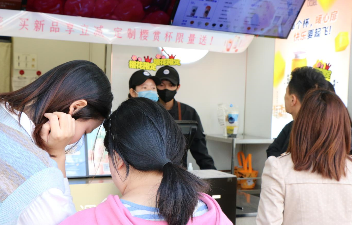 AG8亚游茶饮：奶茶加盟市场火热，为什么有些人却无法加入
